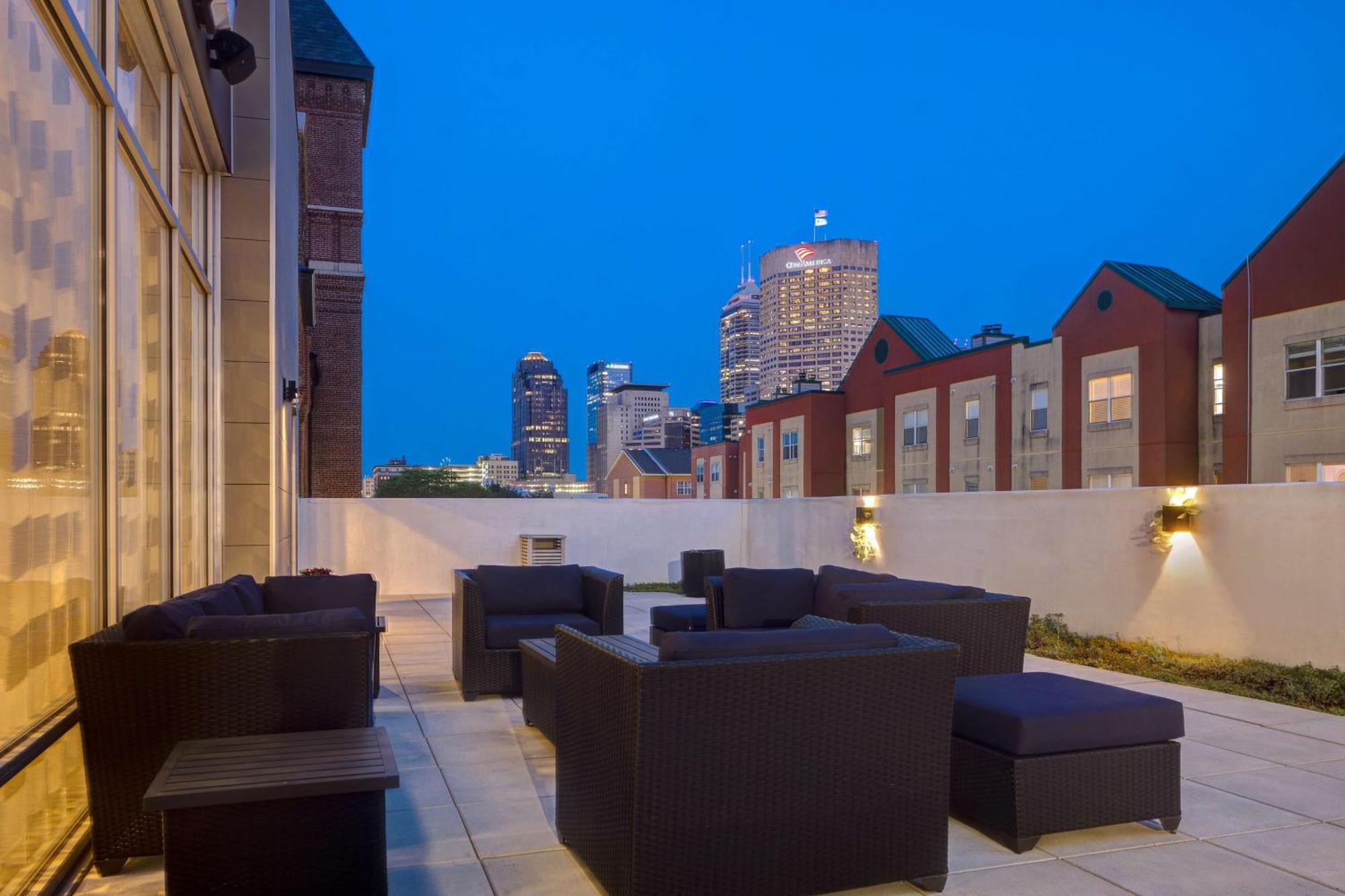 Homewood Suites By Hilton Indianapolis Downtown Iupui מראה חיצוני תמונה